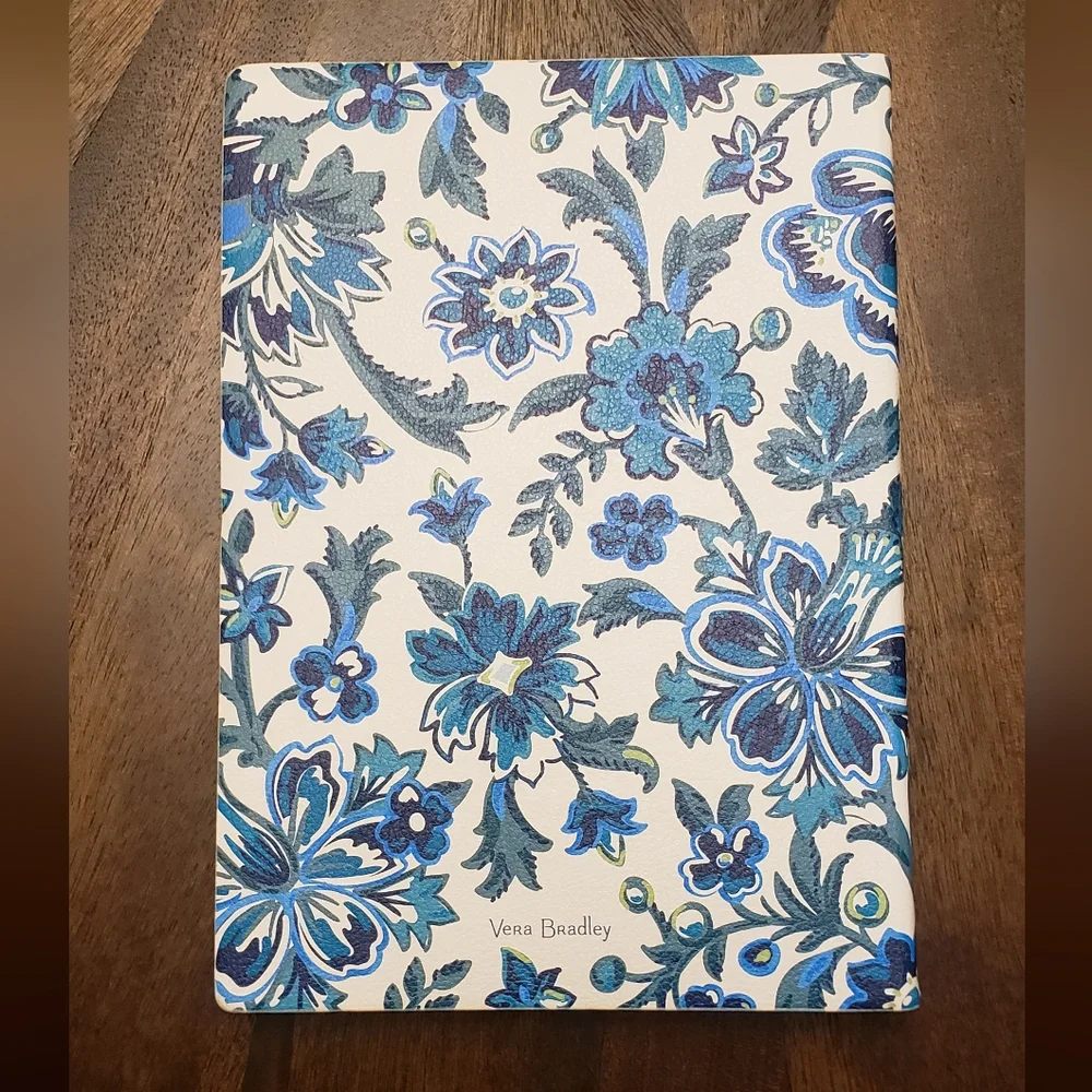 Vera Bradley Hardcover Journal with Embossed Pen – Blue Floral Pattern NWOT - Picture 2 of 9